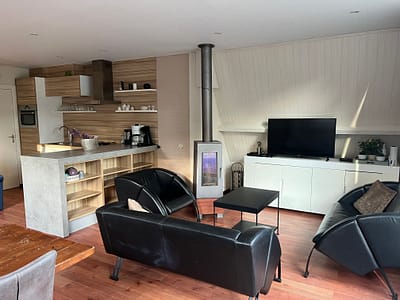 Woonkamer van hondvriendelijke vakantiebungalow op 't Vosseven